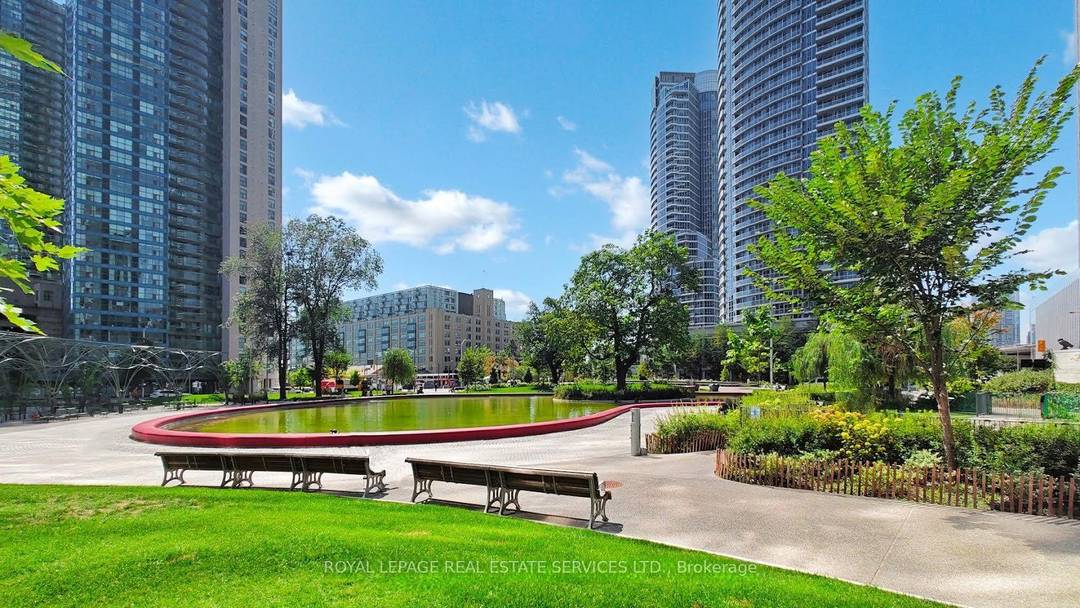 Experience comfortable city living in this high floor 2 bedroom corner unit featuring a functional layout and a large balcony with an impressive urban view.