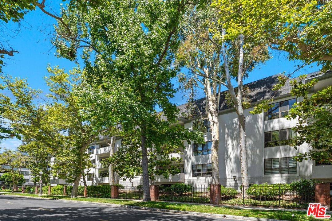 651   Wilcox Ave 2BR Mid Wilshire La