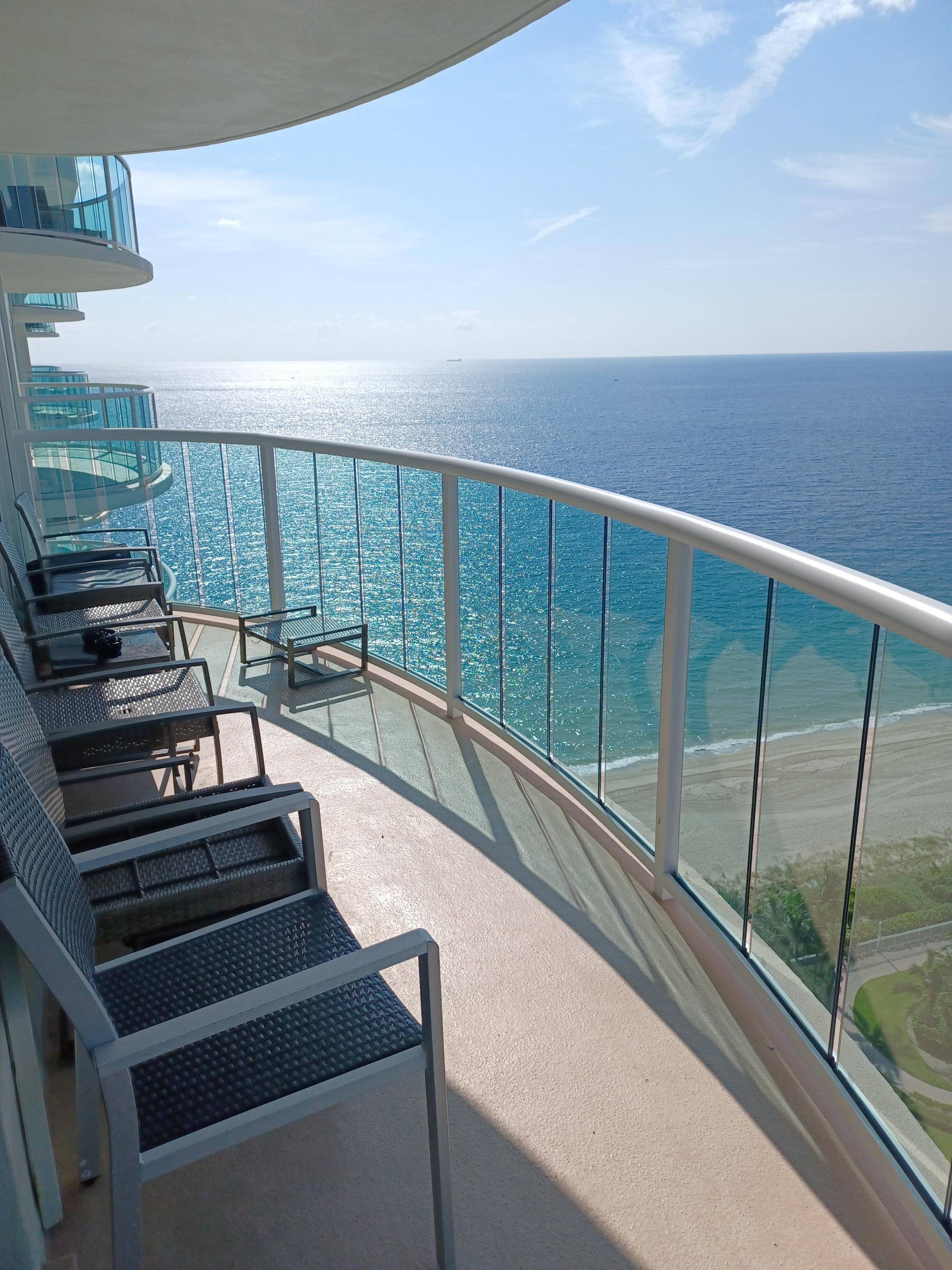 21st Floor with fantastic views of Ocean and City.