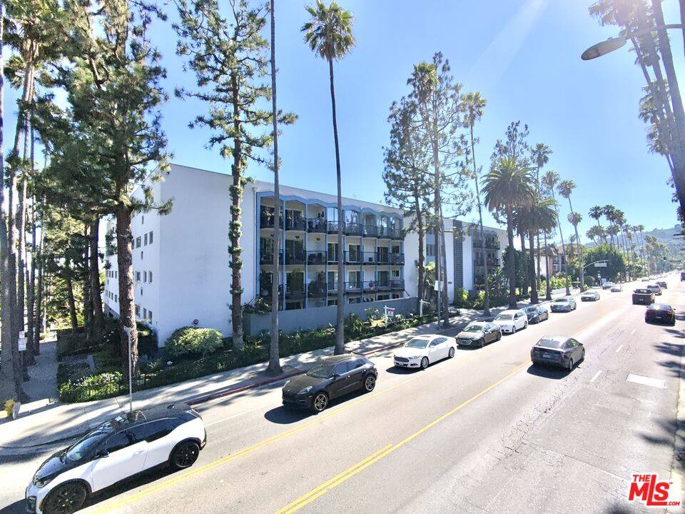 7560 Hollywood Blvd 2BR Hollywood Hills East La