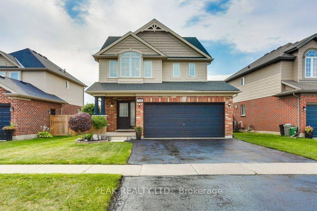Welcome to this beautifully maintained and recently renovated 2 storey Single detached 4 bedroom 4 bath home in the highly sought after Copperfield area, offering over 2, 800 sq.
