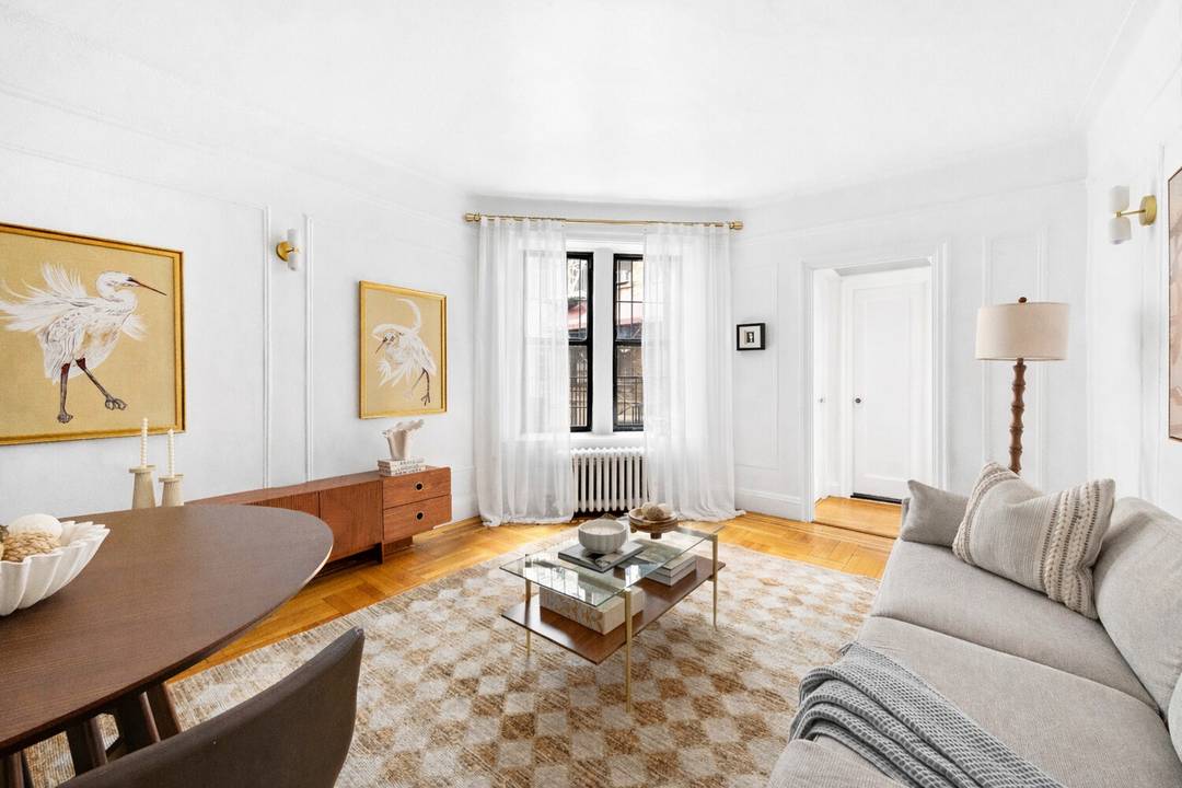 Set in the heart of the East Village, this one bedroom, one bathroom residence delivers classic NYC character with a refined, modern edge.