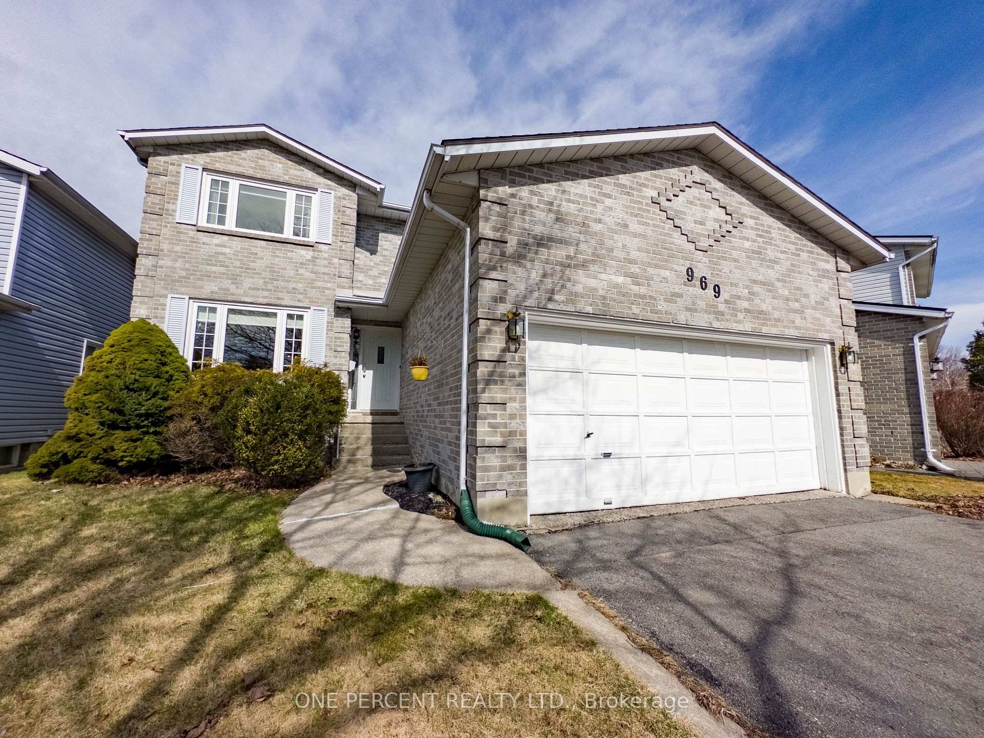 Welcome to 969 Lynwood Drive !