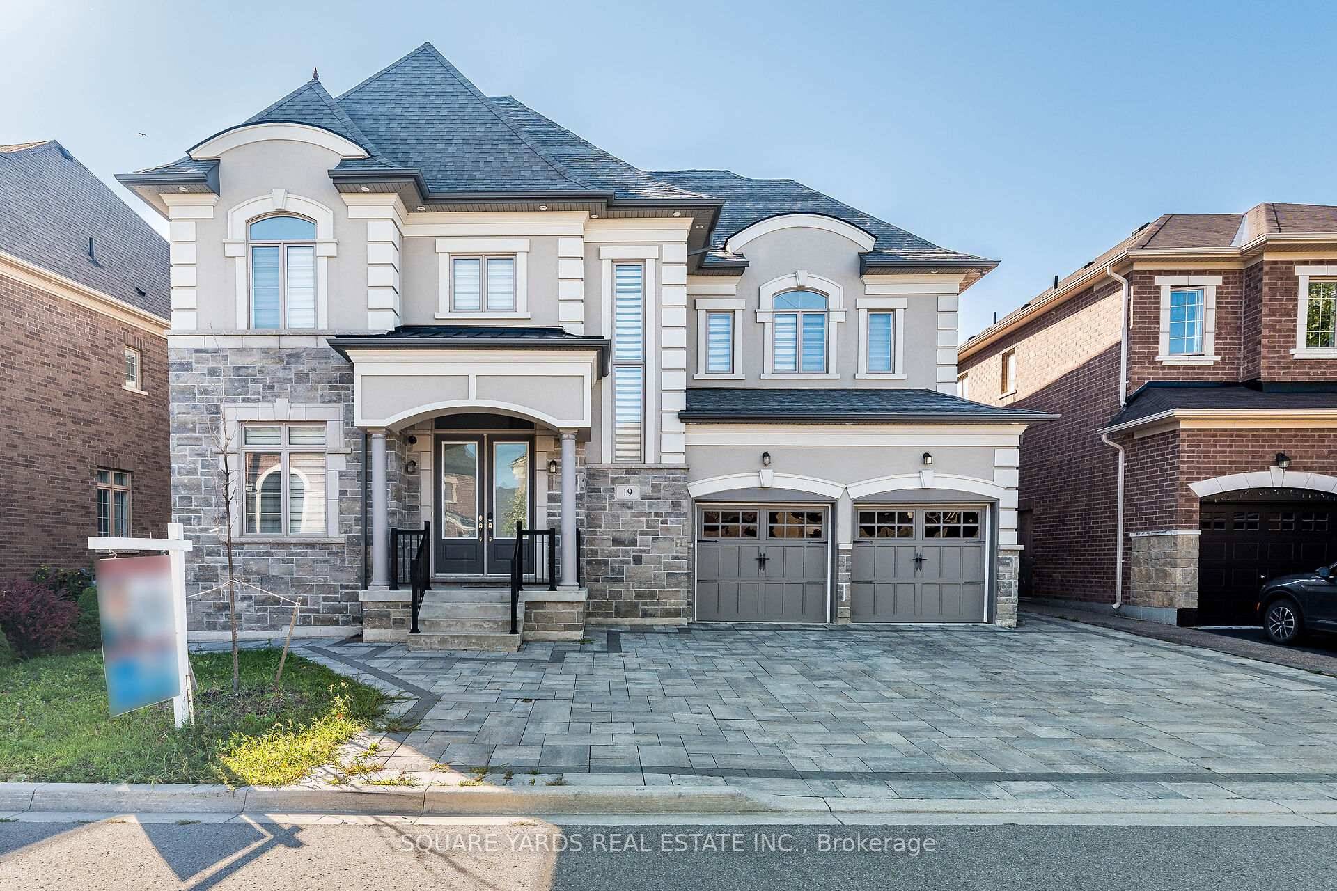 lcome to this beautiful luxury home in one of Brampton's best neighborhoods.