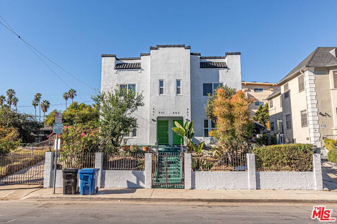 801  N Alexandria Ave 9.0 LA