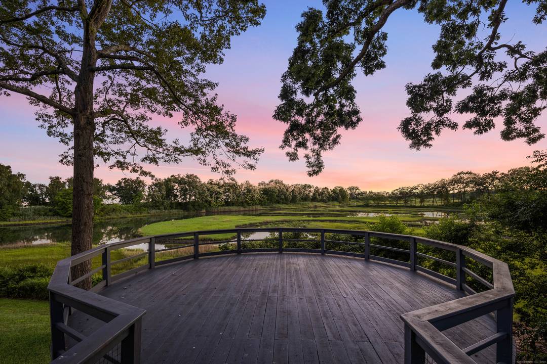 Short term fully furnished rental.