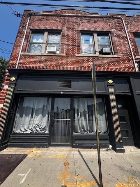 Prime Build to Suit Storefront in the Heart of Mineola 80 2nd Street, Mineola 1, 560 SF Partial Basement Flexible Zoning Bring your vision to life in this versatile first ...