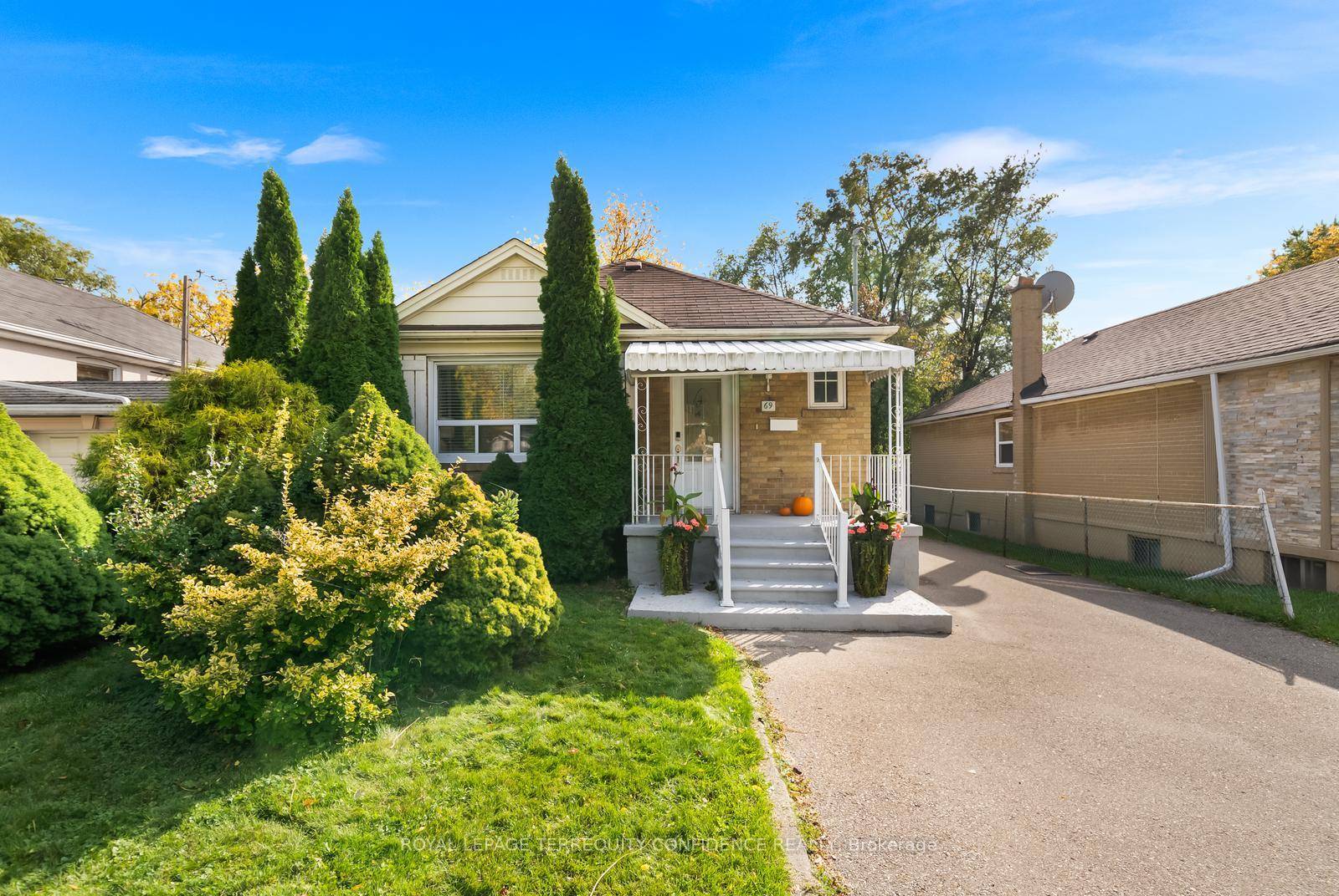 Welcome to 69 Nipigon Avenue a sublime family home with upgrades throughout, located on a south facing lot in a highly convenient location.