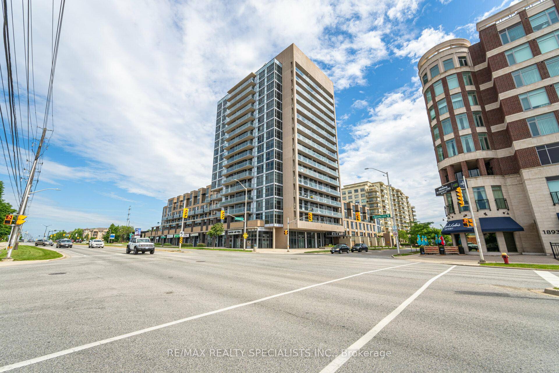 Check out this bright and spacious southwest facing corner unit with 2 1 bedrooms, 2 bathrooms and 1 parking spot.