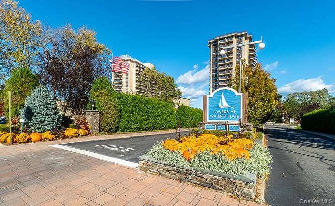 Welcome to one of the most sought after developments in Bayside, The Towers at Waters Edge !