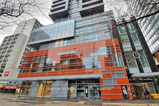 An Iconic 66 Stories Highrise Building In Down Town Core, Close To Toronto Best Universities, Hospitals,.
