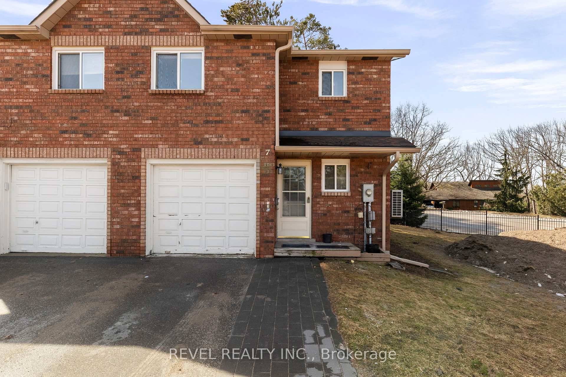 Welcome to 7 Partridge Road, a beautifully maintained end unit, 2 storey family home offering comfort, space, and convenience in a sought after Barrie location.