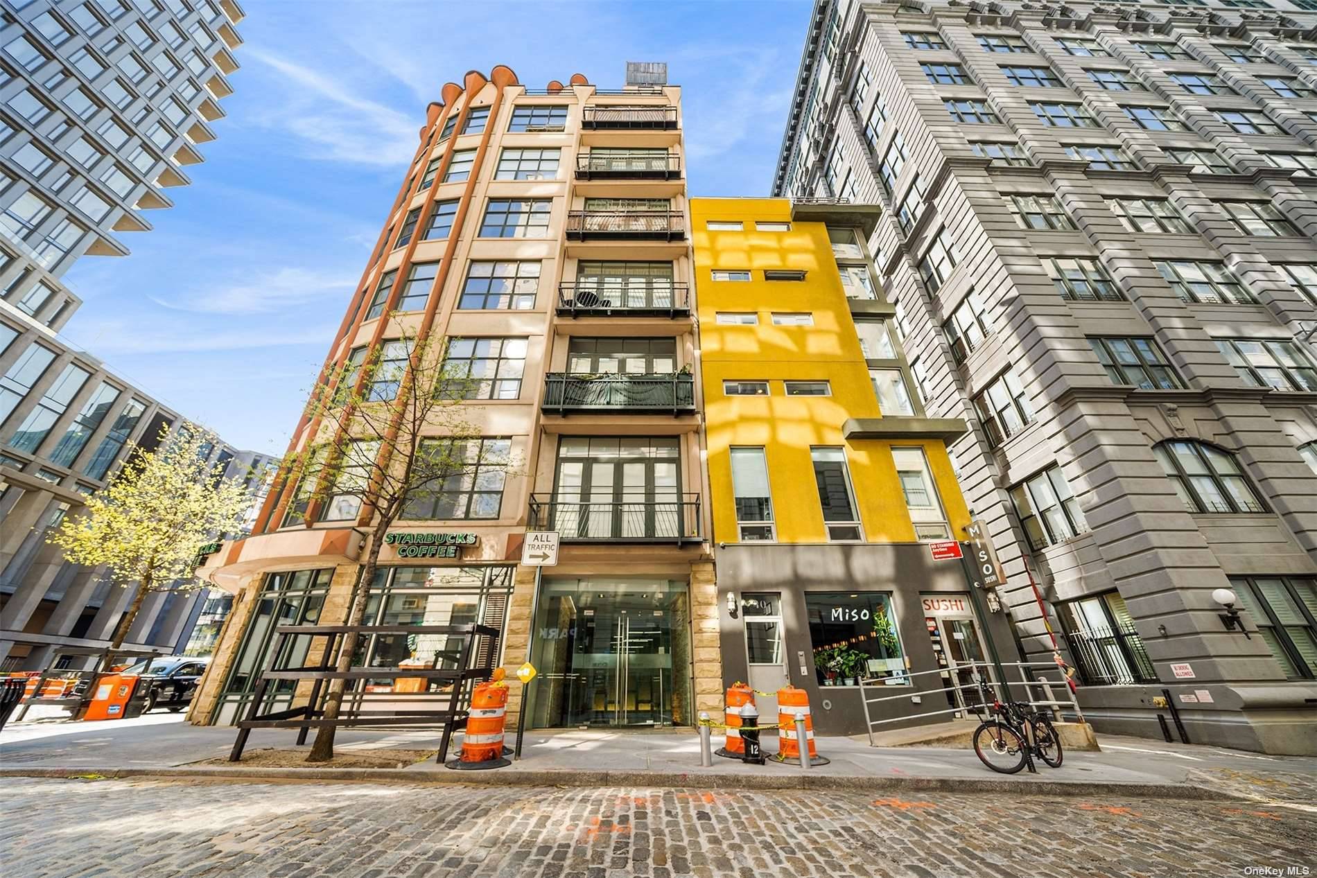 Welcome to luxury living in legendary Dumbo !