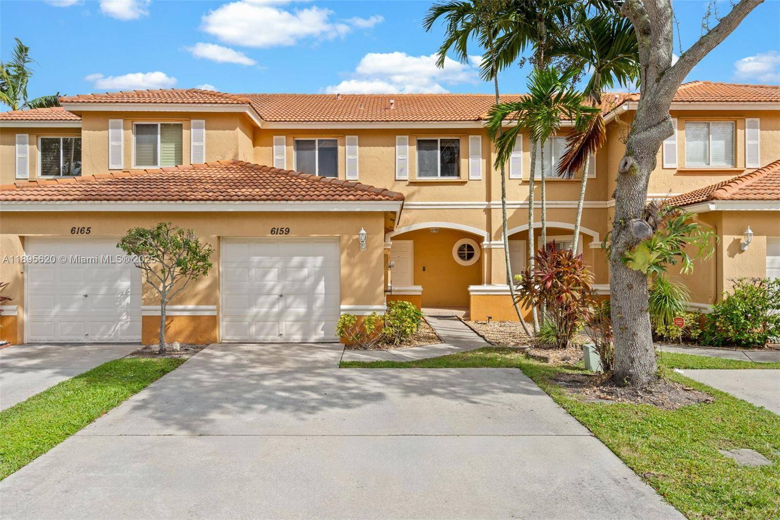Beautifully maintained 3 bedroom 2.