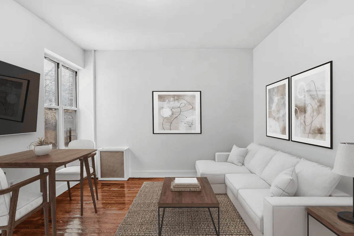 Bright, Spacious 3 Bedroom in Prime Location Welcome to this sun drenched 3 bedroom, 2 bathroom home that blends comfort and functionality in one of the city's most desirable neighborhoods.