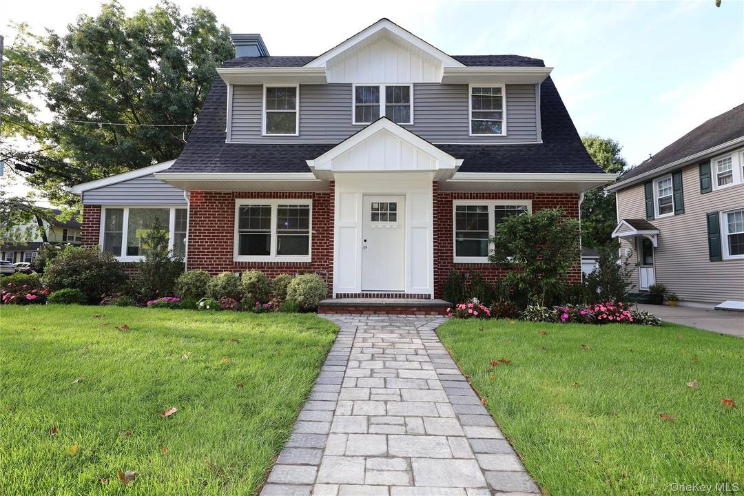 Welcome to 78 Ontario Road !