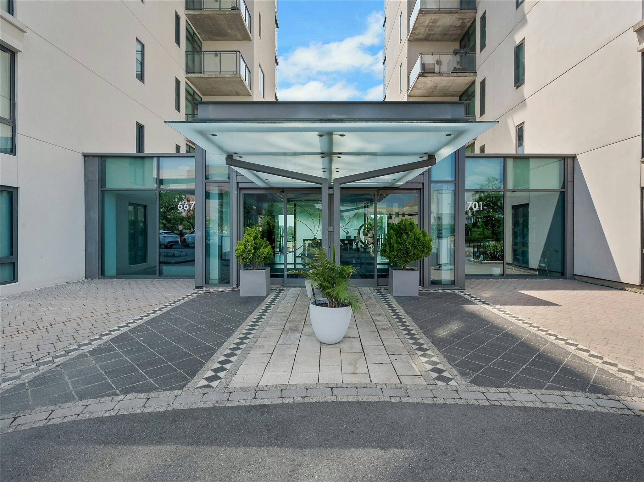 Monarch at Ridge Hill is a Luxury Lifestyle community with state of the art kitchen, sustainable bamboo flooring.