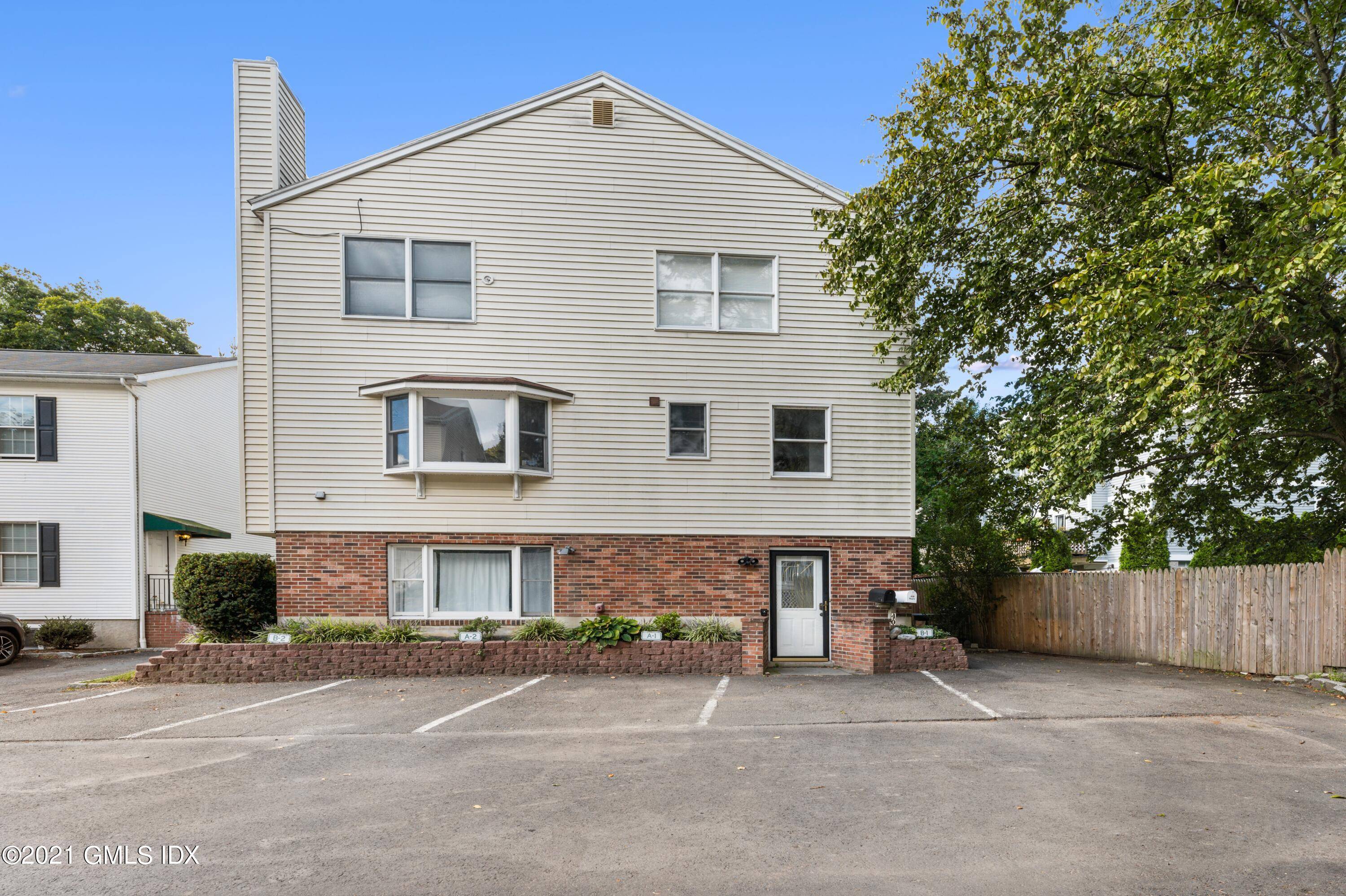 Bright and spacious 3 bedroom, 3.