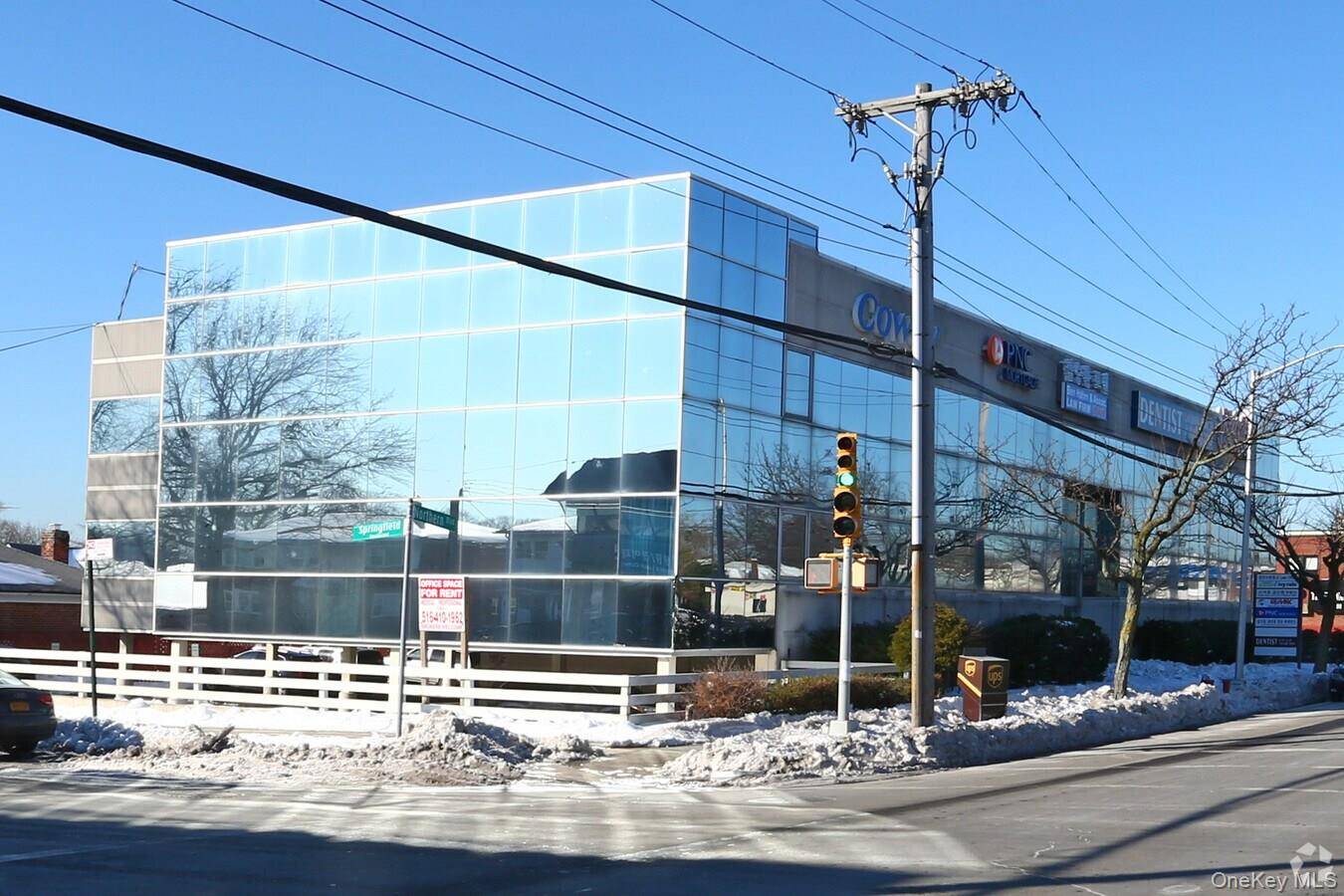 Looking for a fully equipped dental office in a prime Queens location.