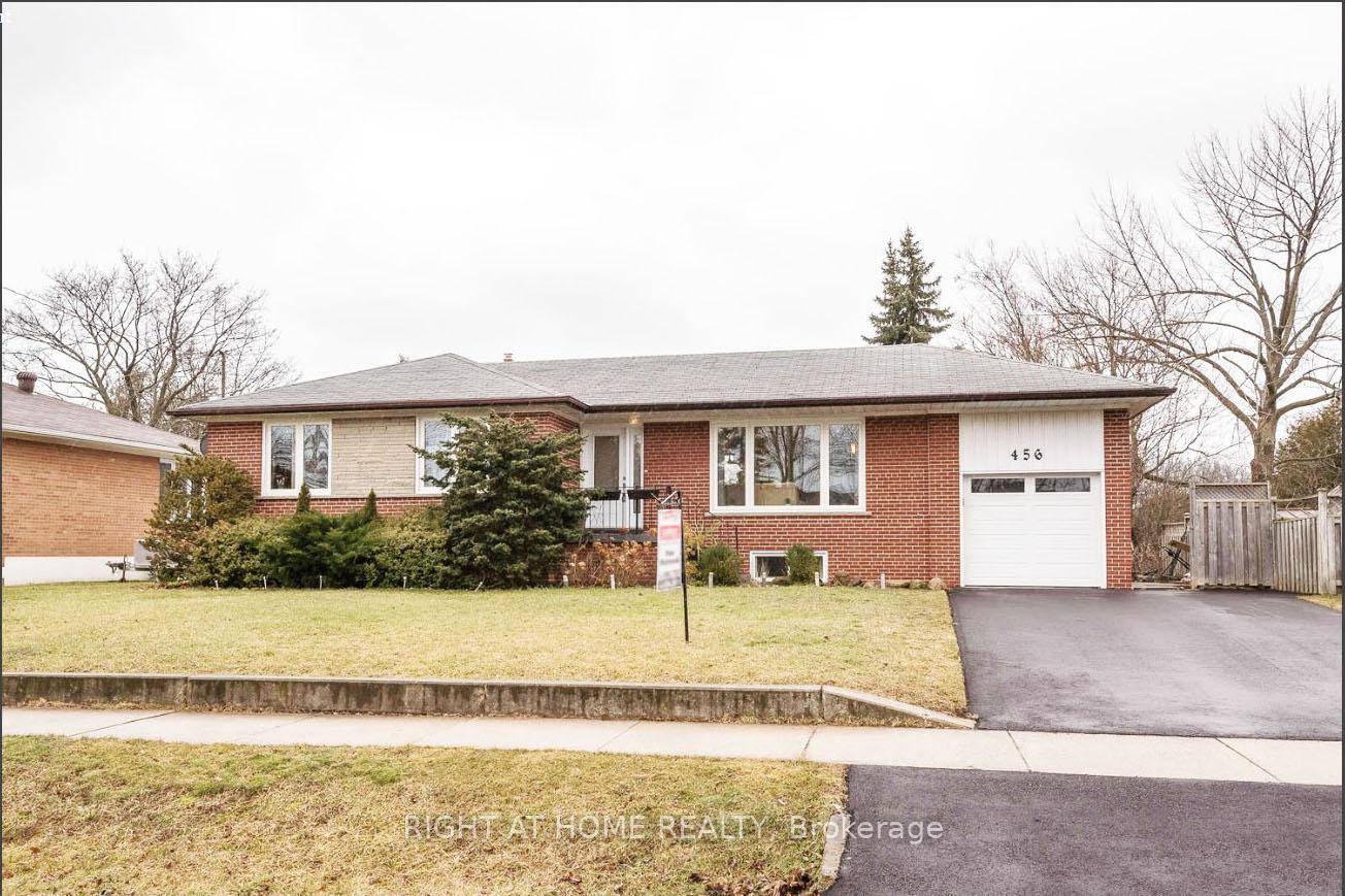 Welcome To The Meticulously Maintained Home In The Most Coveted Bronte West Neighbourhood.