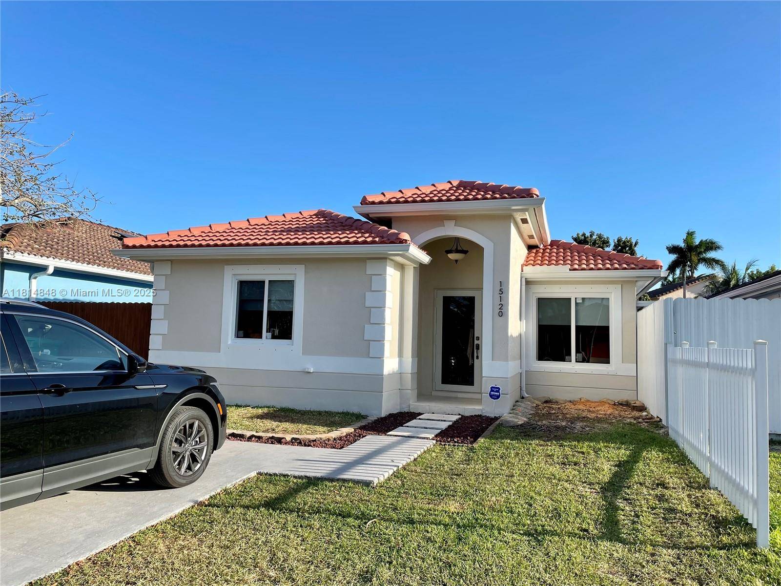 Motivated Seller ! ! Very nice and beautifully maintained single family home located in desirable community of Brighton's Meadow.