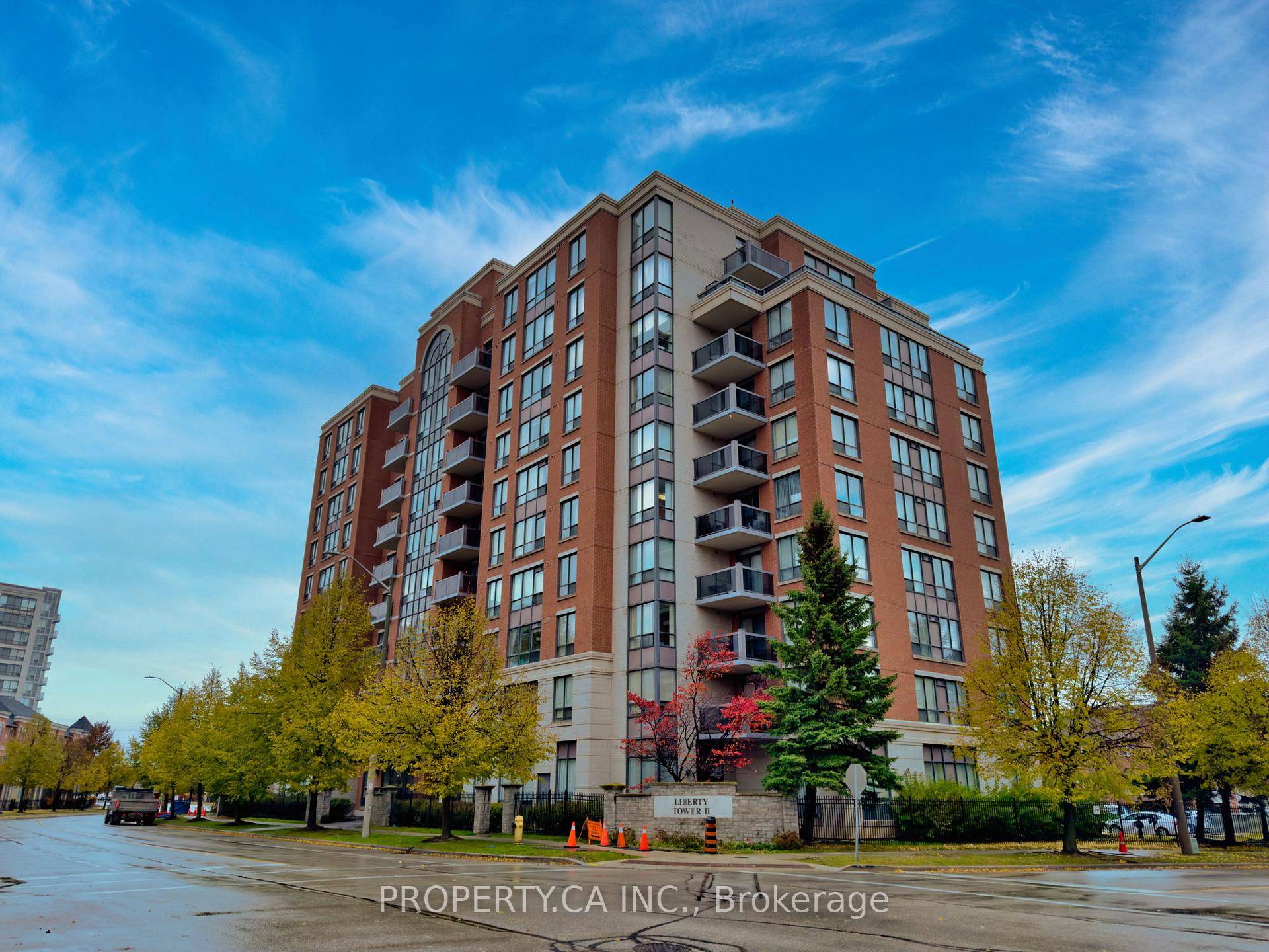 Luxury Liberty Tower II in Thornhill !