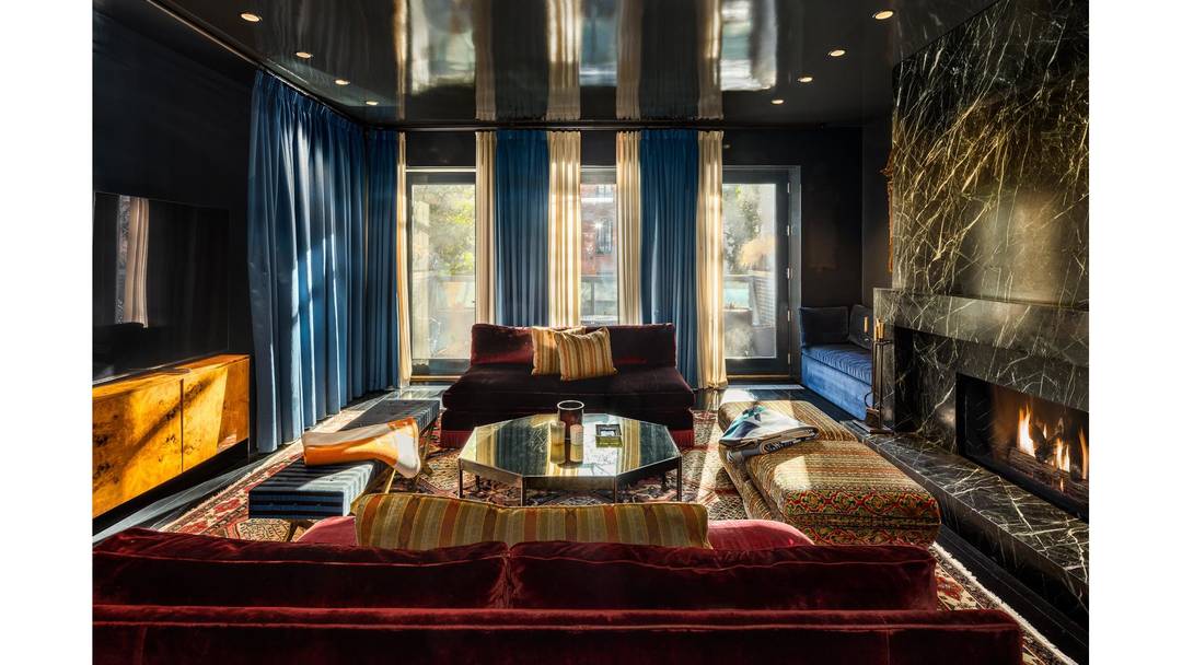 462 West 23rd Street Featured in Architectural Digest May 2025, this masterfully designed West Chelsea townhouse is an urban sanctuary created for artful living and grand entertaining.