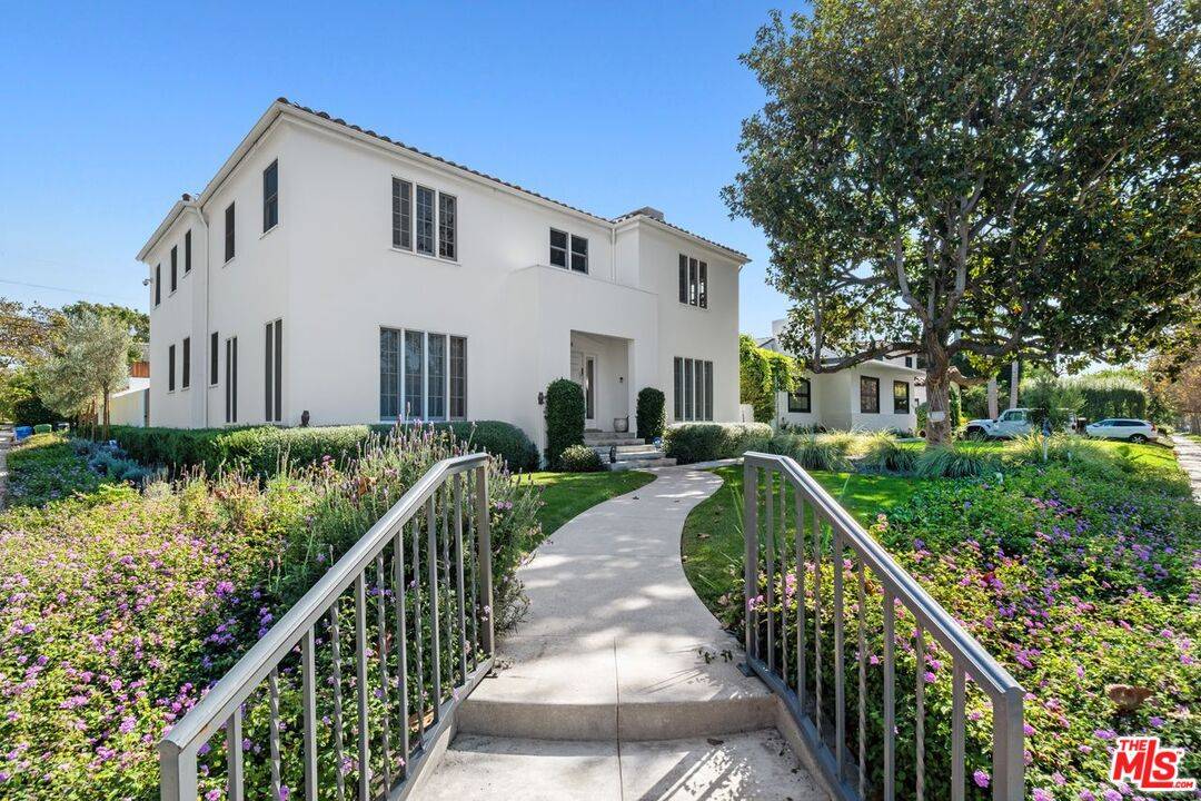 546  N Mccadden Pl Mid Wilshire LA