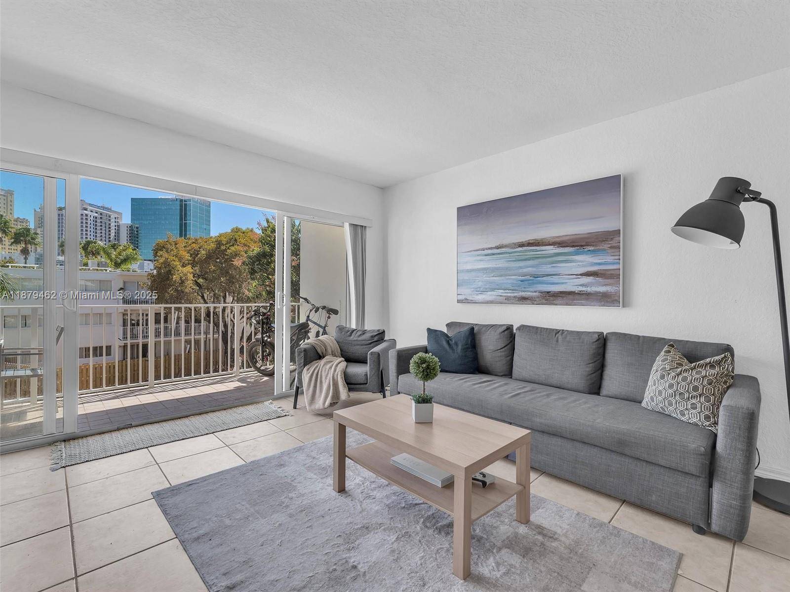 Discover this beautifully renovated amp ; spacious 2 1 apartment.