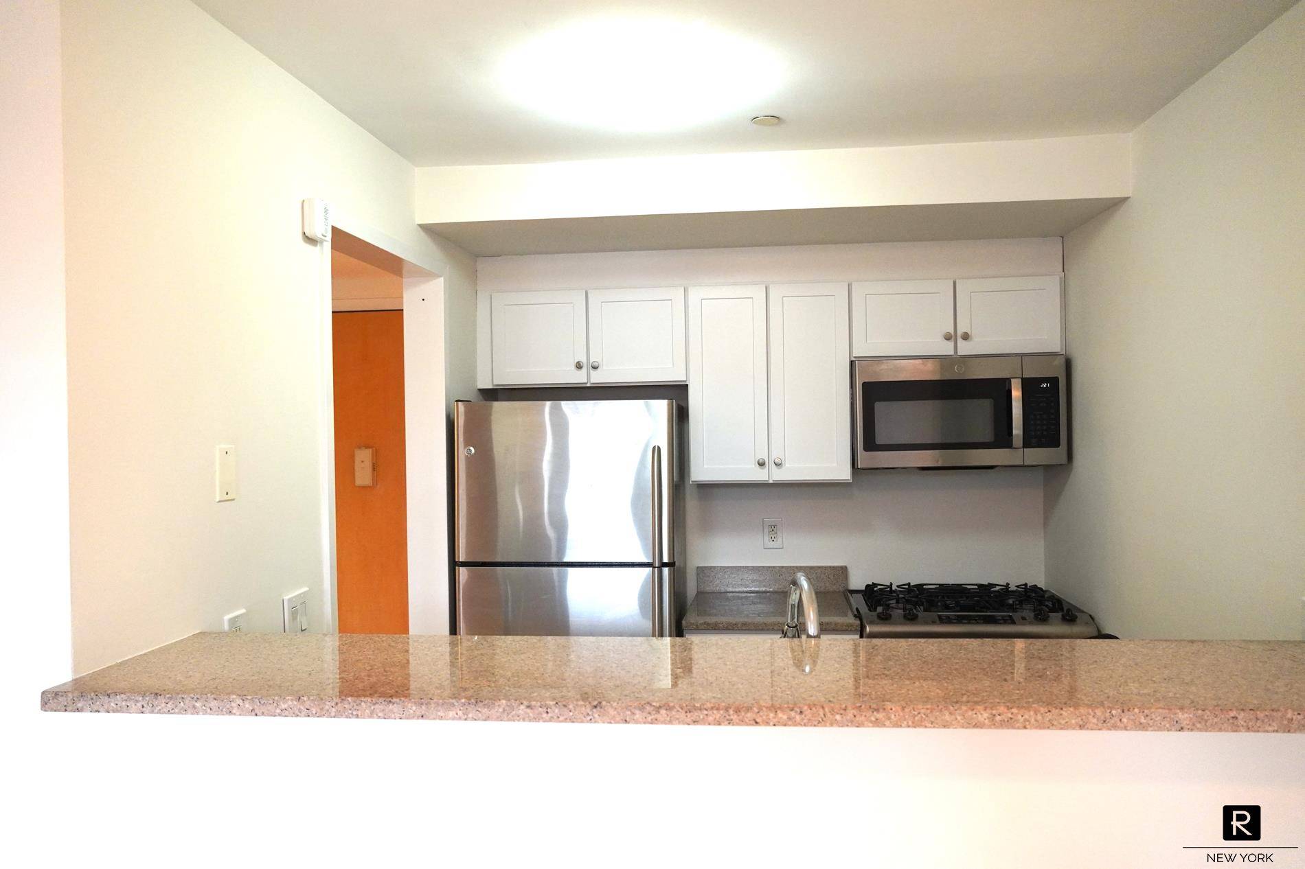 Welcome home to this rarely available 4th floor modern one bedroom Condominium in an up and coming neighborhood on the border of East Harlem and the Upper East Side.
