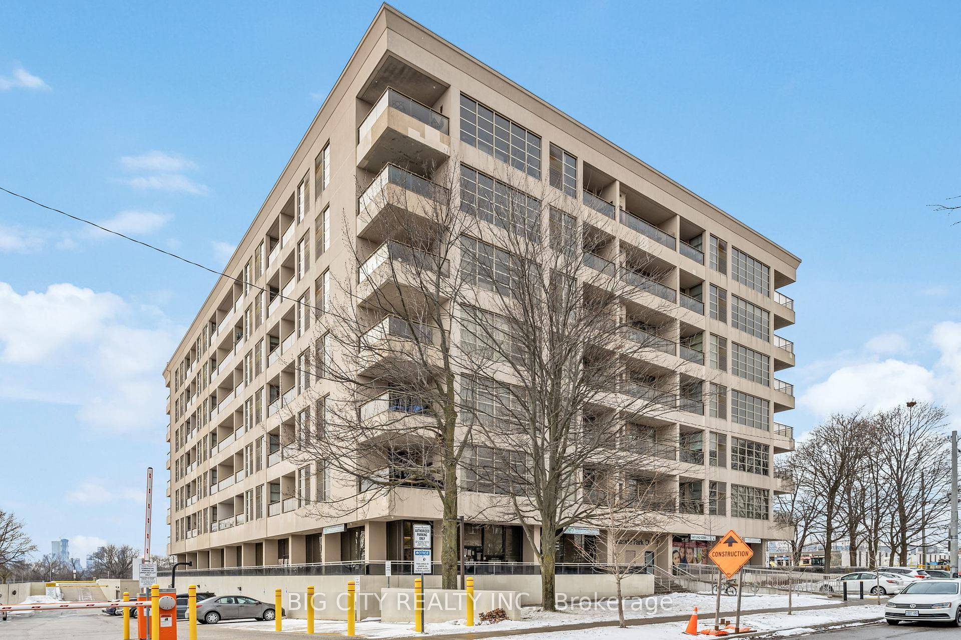 This Bright, Sun Filled Unit Boasts 9 Foot Ceilings, Floor To Ceiling Windows, And Hardwood Throughout.