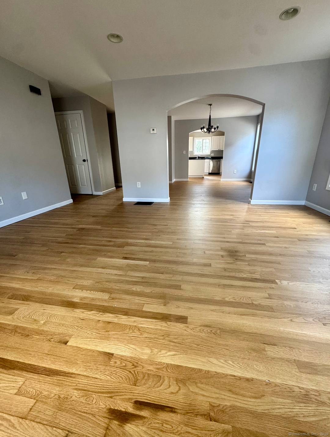 Bright and spacious 3 bedroom, 2.