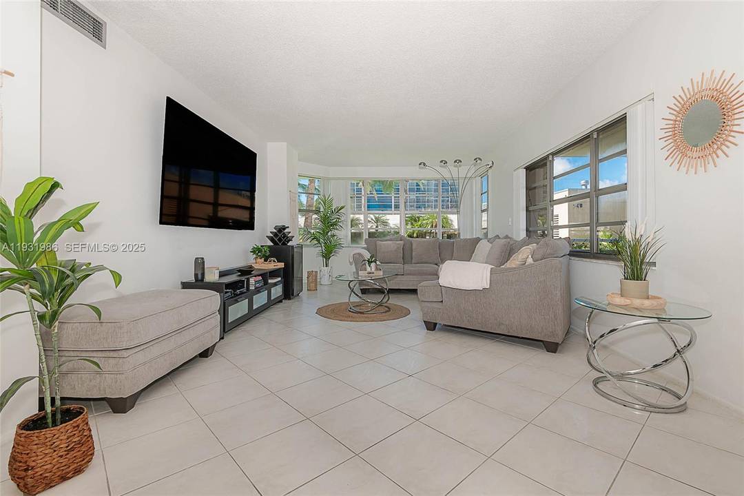 Best value beachfront corner unit in Hallandale Beach.