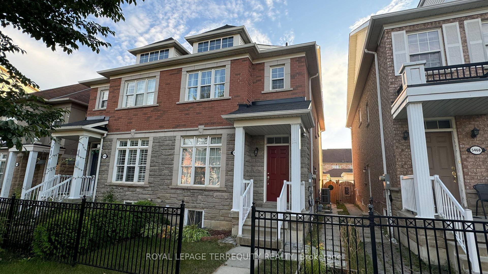 Available Dec 1st 2025, legal 2 bedroom 1 washroom split layout basement in the prime location of Churchill Meadows.