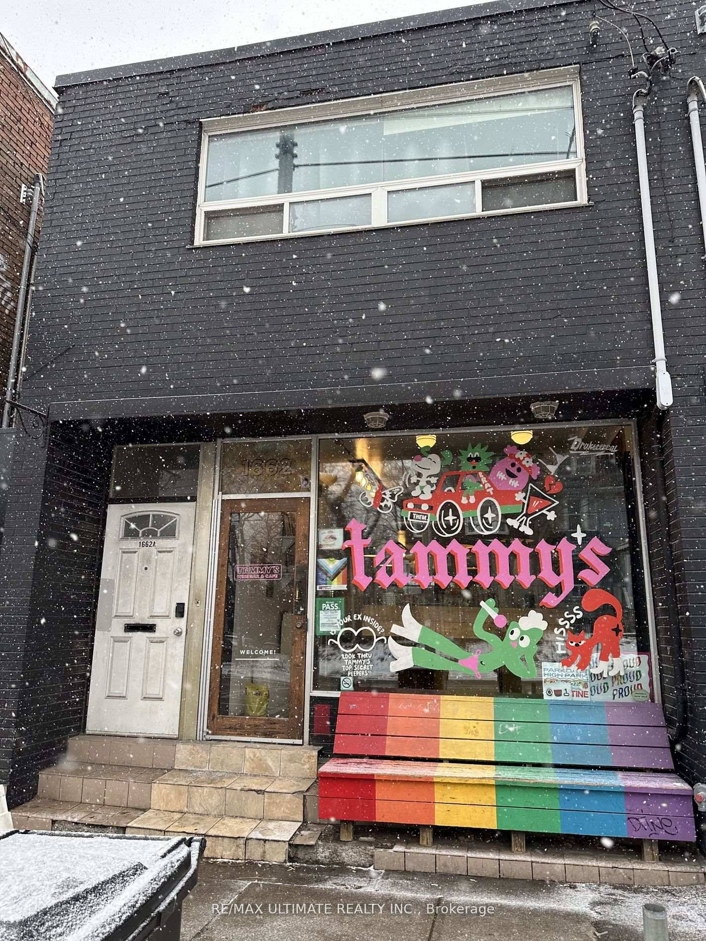 TURNKEY BAR OPPORTUNITY IN PARKDALE.