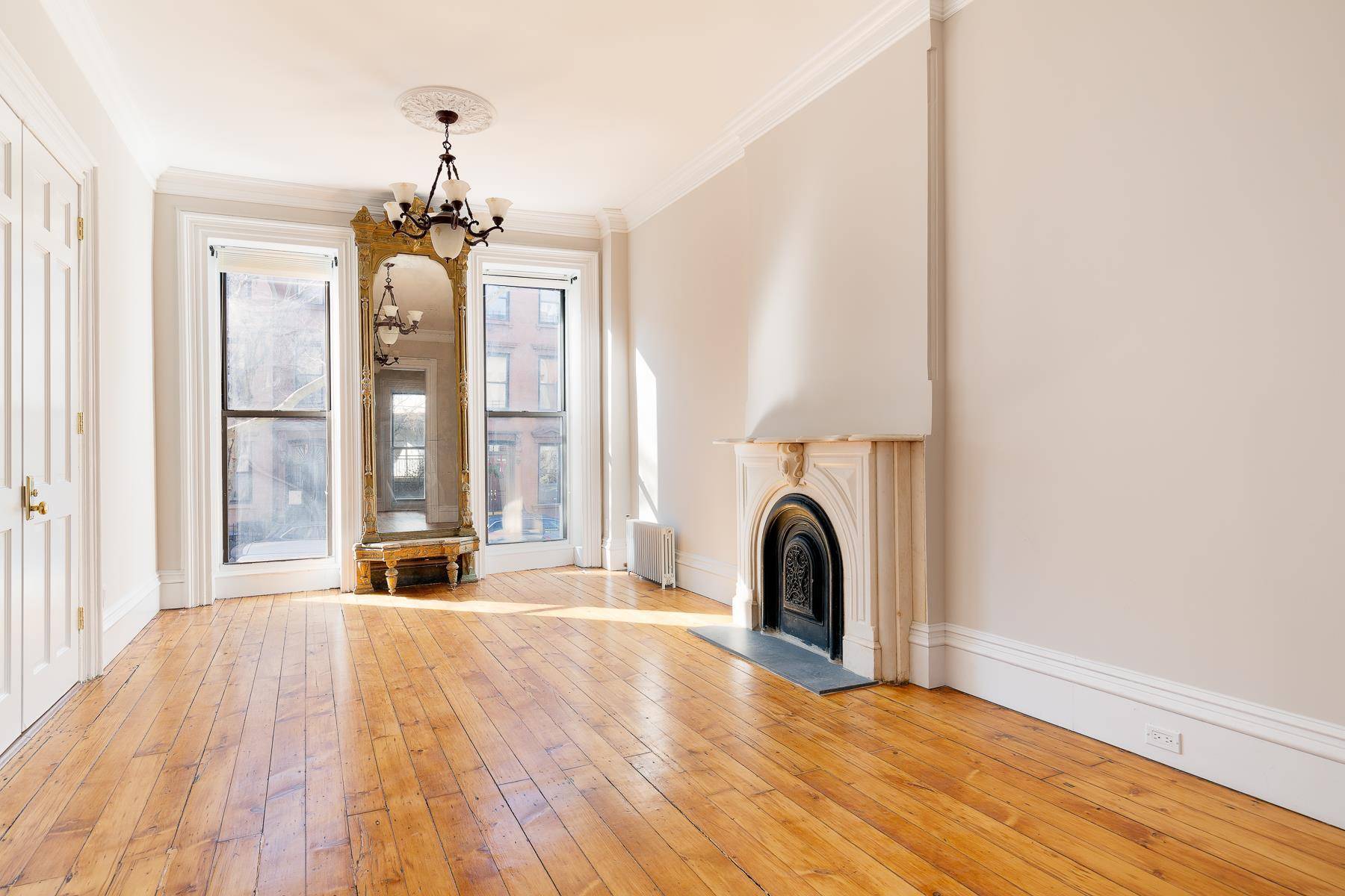 Welcome home to 369 Bergen Street !