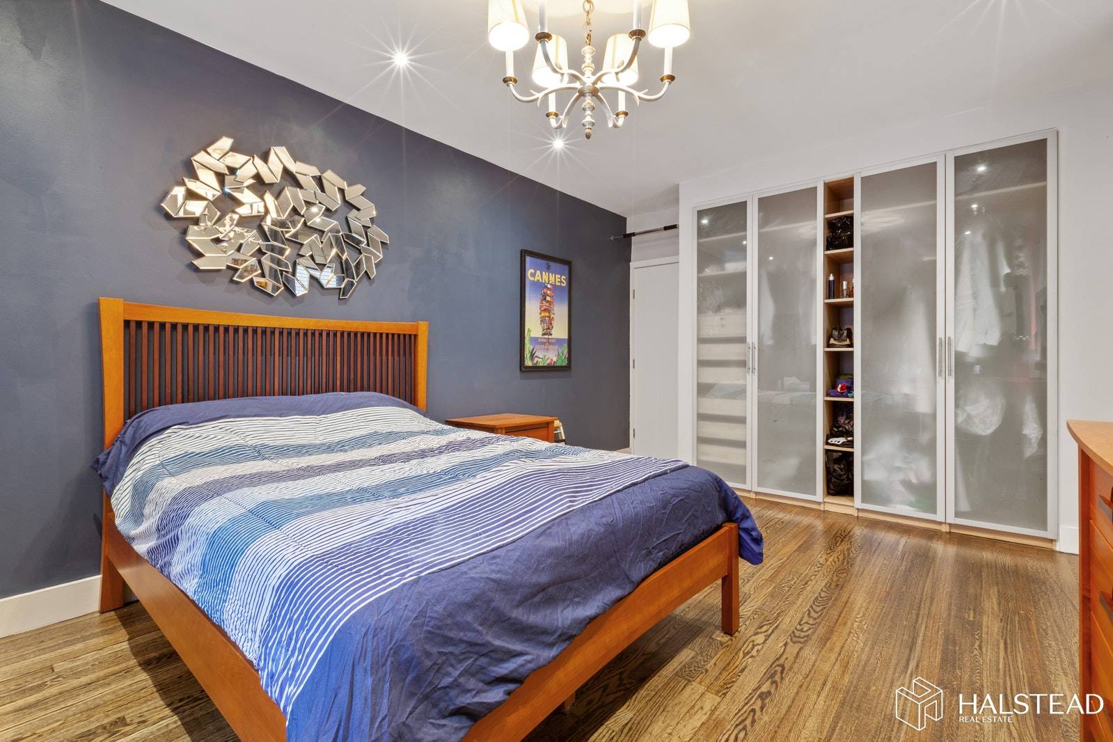 We are pleased to present a modern, renovated 1 bedroom on elevated first floor facing the rear of the building.