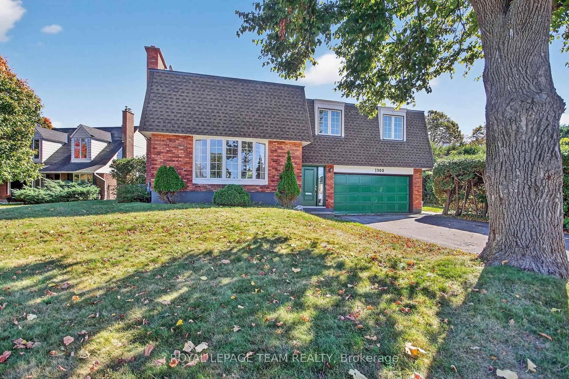 Cul de Sac. Convenient location in Belair Park close to schools, bike paths, 417 access, bus stops, shopping and much more.