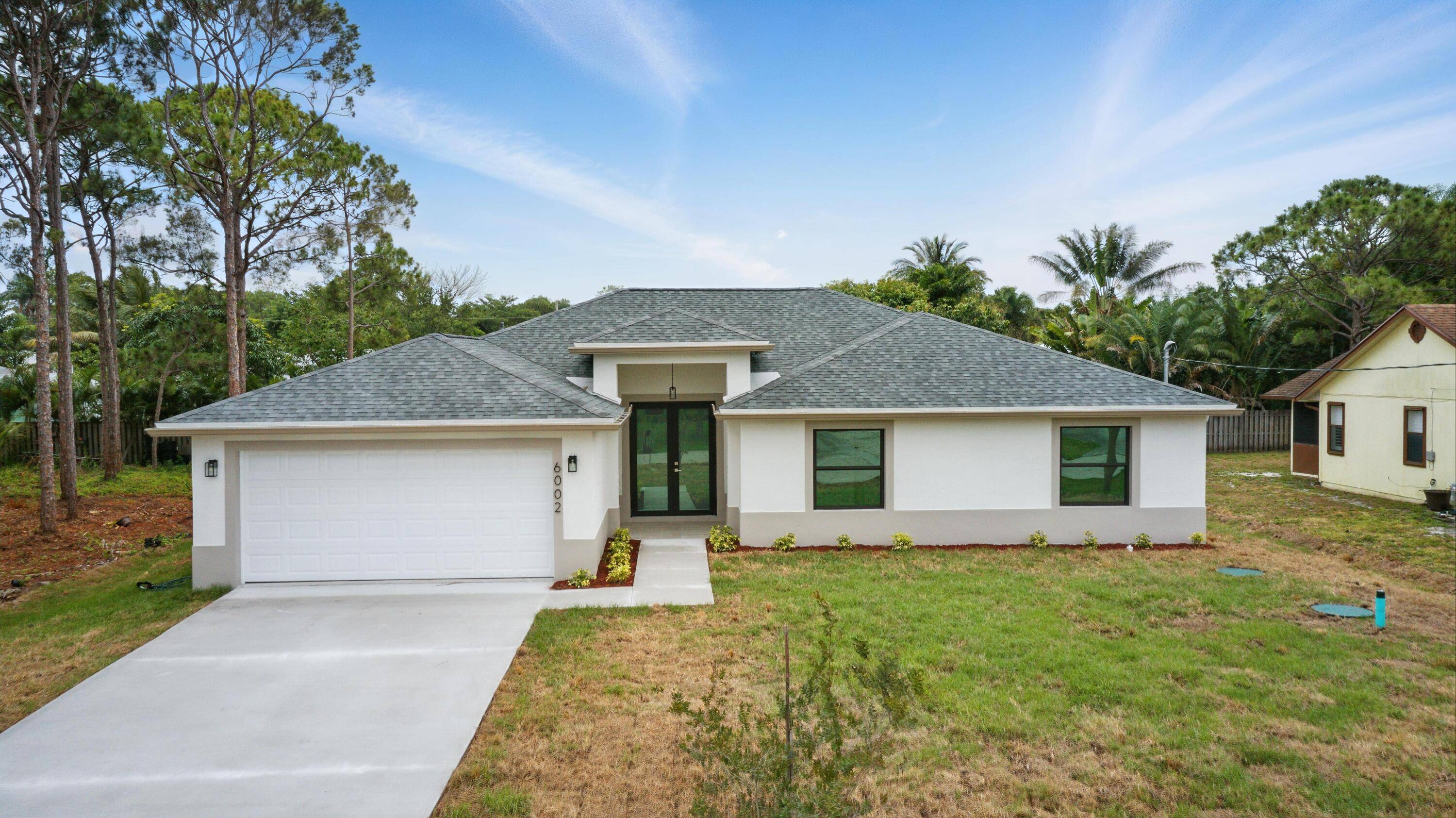 New Home MOVE IN READY ! No HOA !