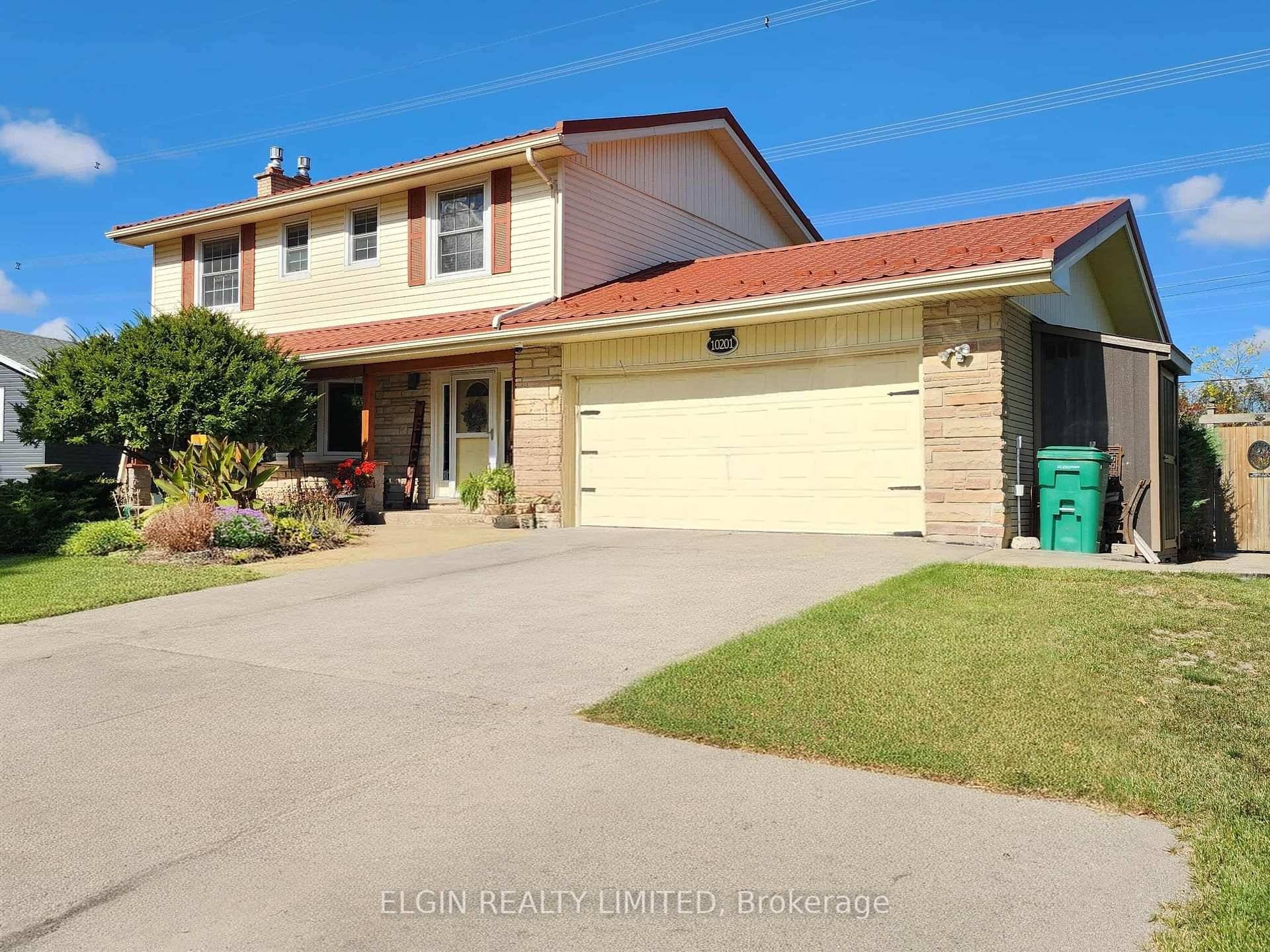 Discover this beautifully maintained 3 bedroom, 2.