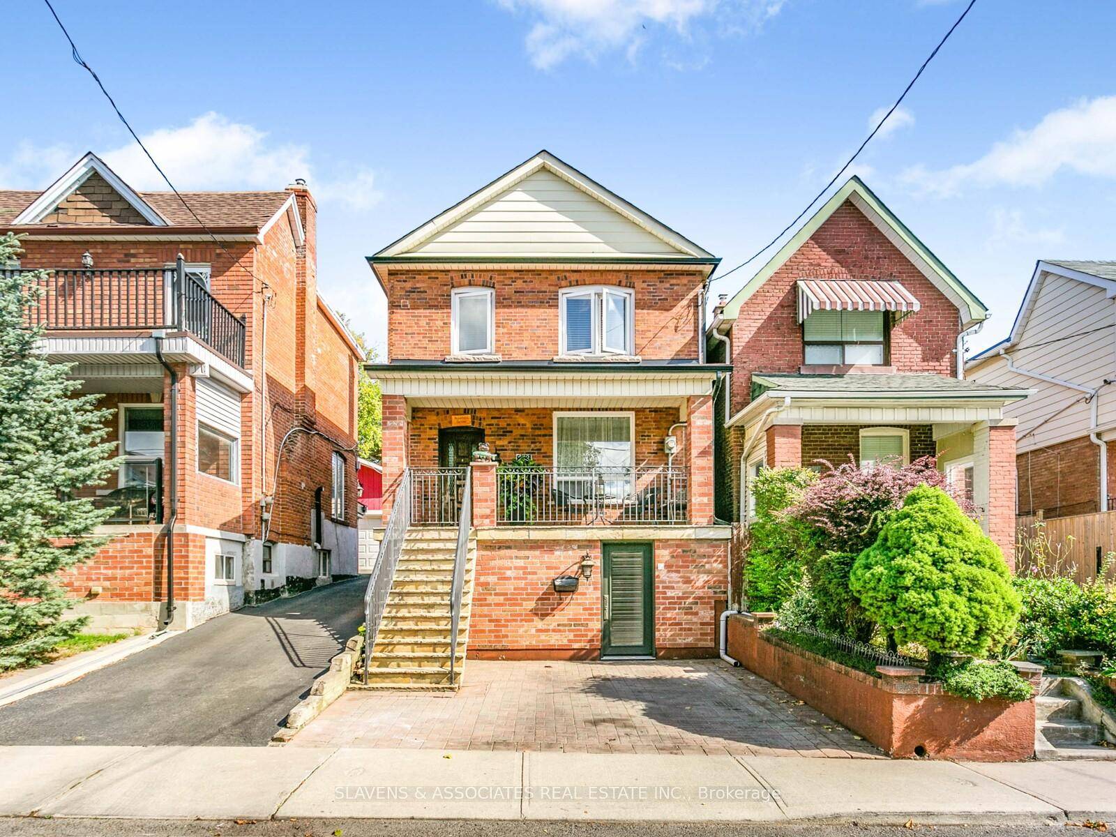 Spacious three bedroom main and second floor rental in the family friendly neighborhood of Weston Pellam Park.