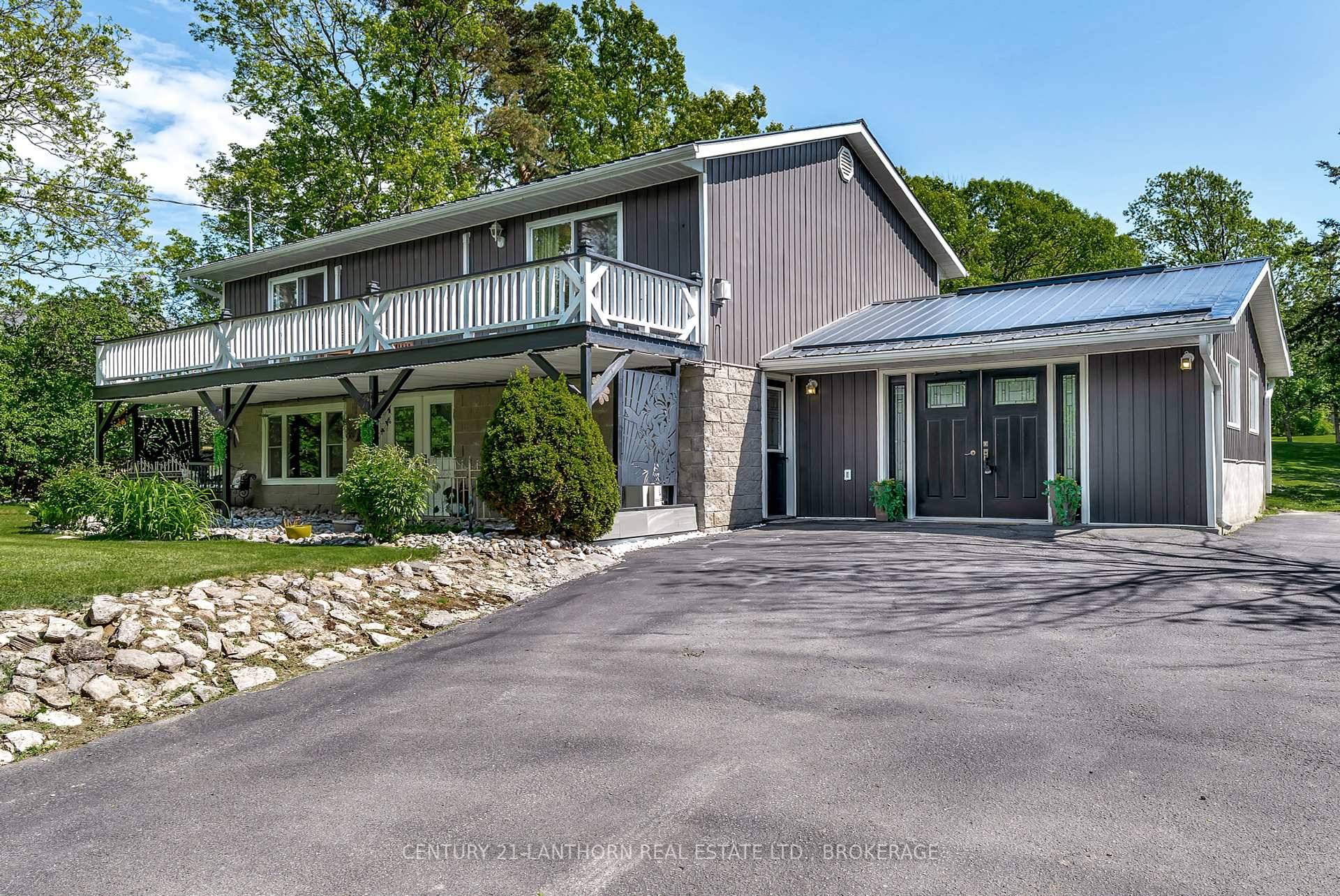 PICTON, A MUST SEE Immediate Possession Available Charming Country Home with Income Potential amp ; Extra Living Space !