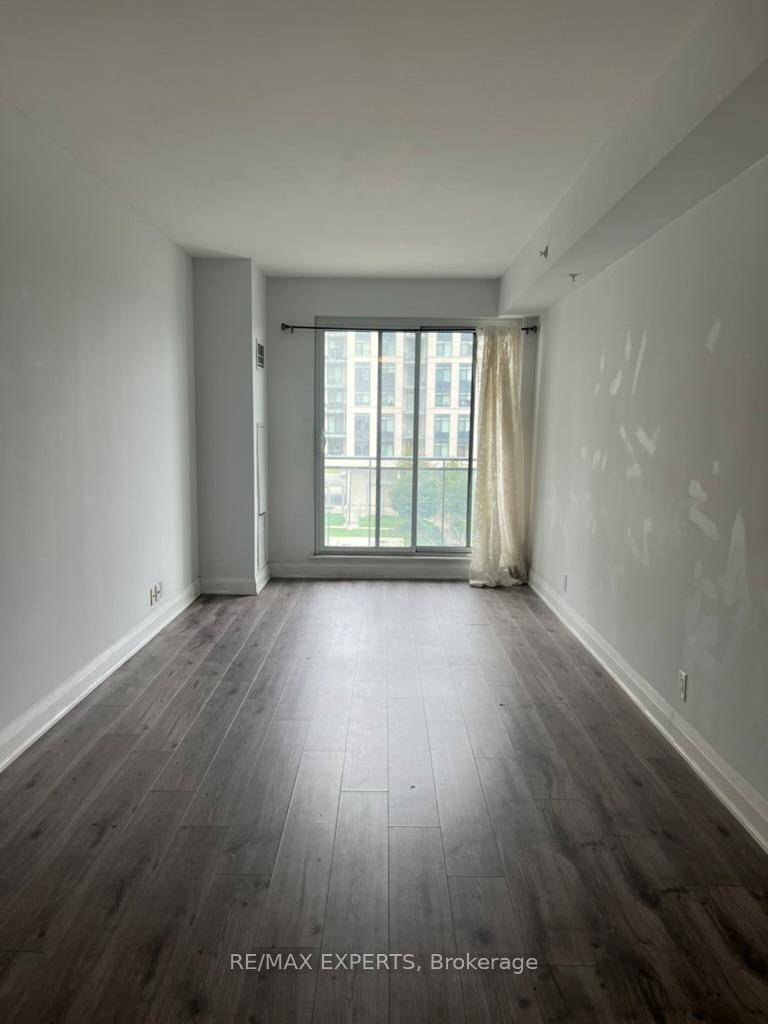 Wow ! Upscale Allegra Condo, Stunning Large One Bdrm Condo, Spacious, 9' Ceiling W Natural Light.