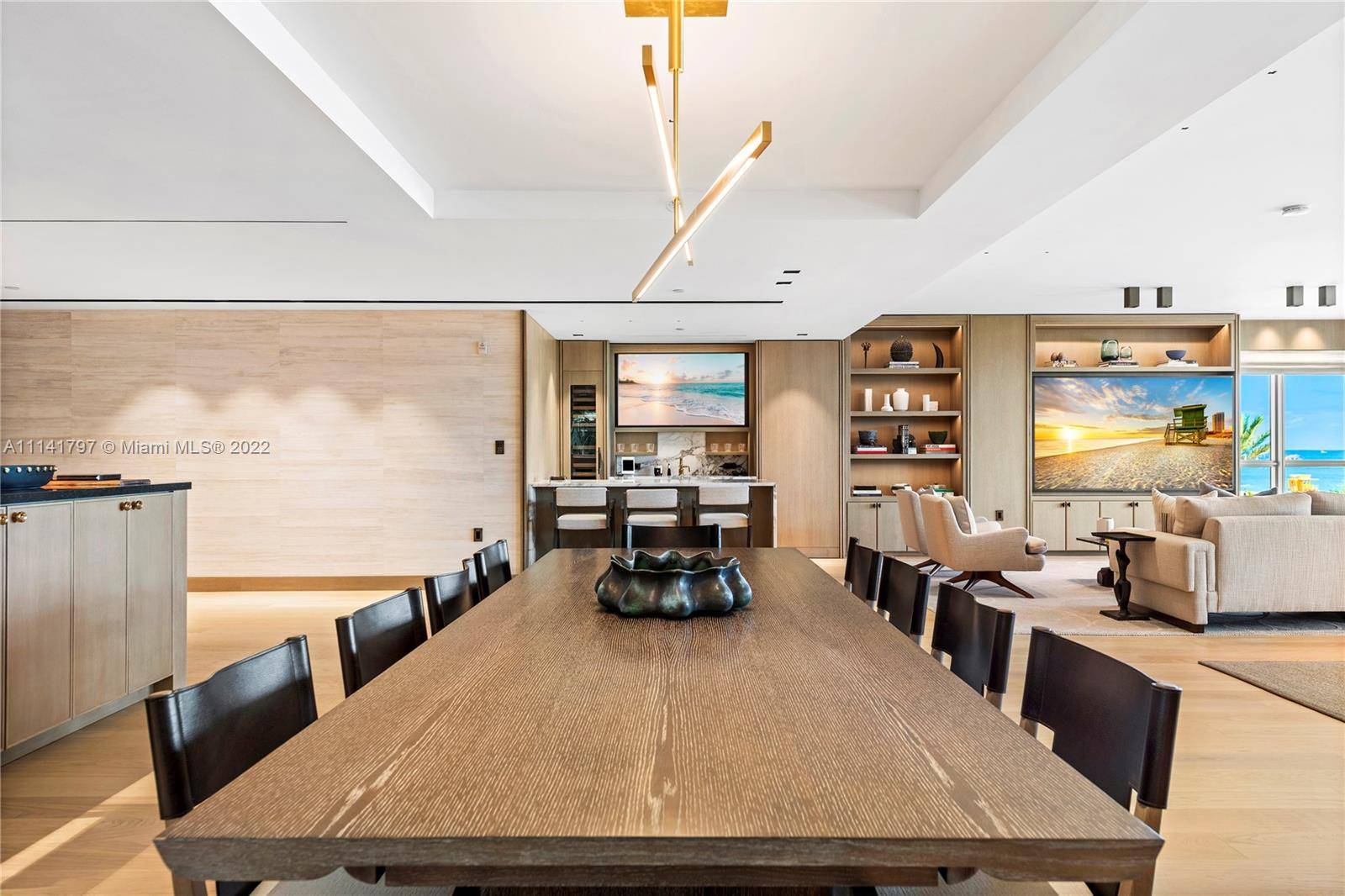 Brand NEW Sophisticated Beach Front 5 bedroom family residence, the largest Condominium available in the Coveted South of Fifth area the sprawling 4630 Sq Ft property boasts an open floor ...