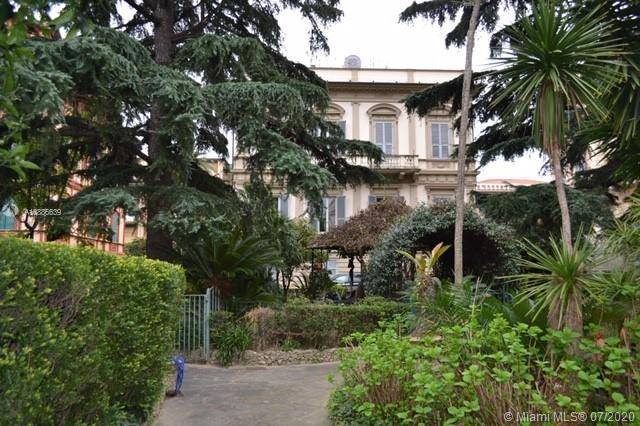 Historical Neo classical villa located in Chiavari, just minutes from Cinque Terre and Portofino in the Italian Riviera.