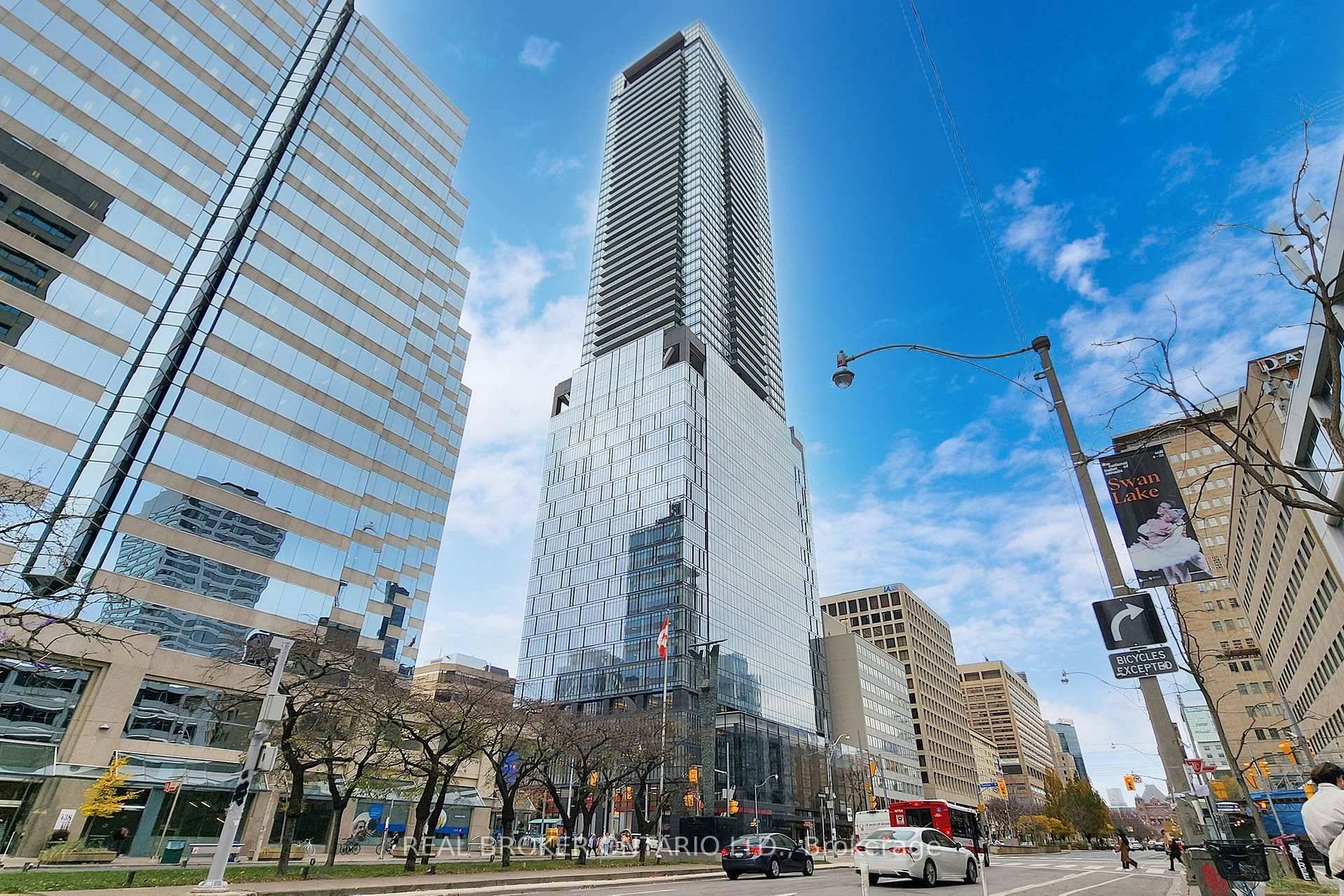 Welcome To The Luxurious amp ; Exclusive Residences Of 488 University Ave.