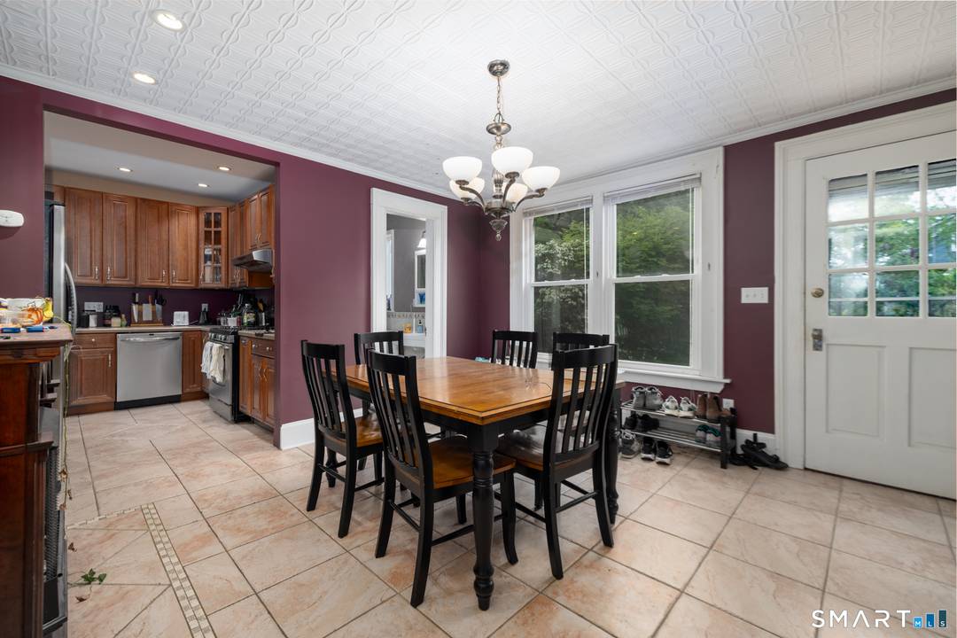 Great opportunity to own this well maintained centrally located East Rock Multi family.