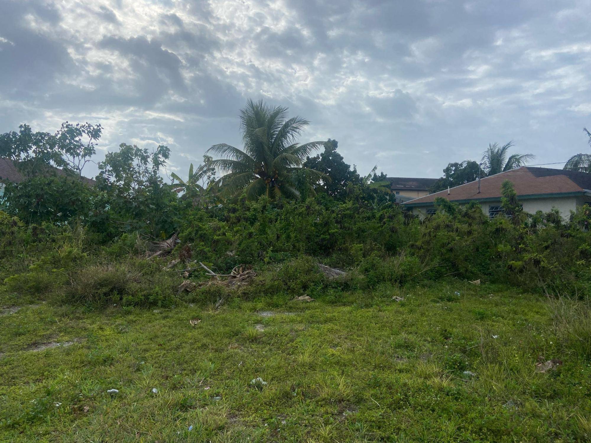 MULTI FAMILY FAITH AVENUE Land New-Providence