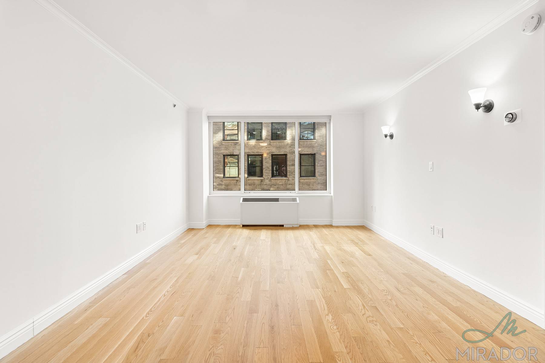 Gorgeous new South facing one bedroom in The Caroline.