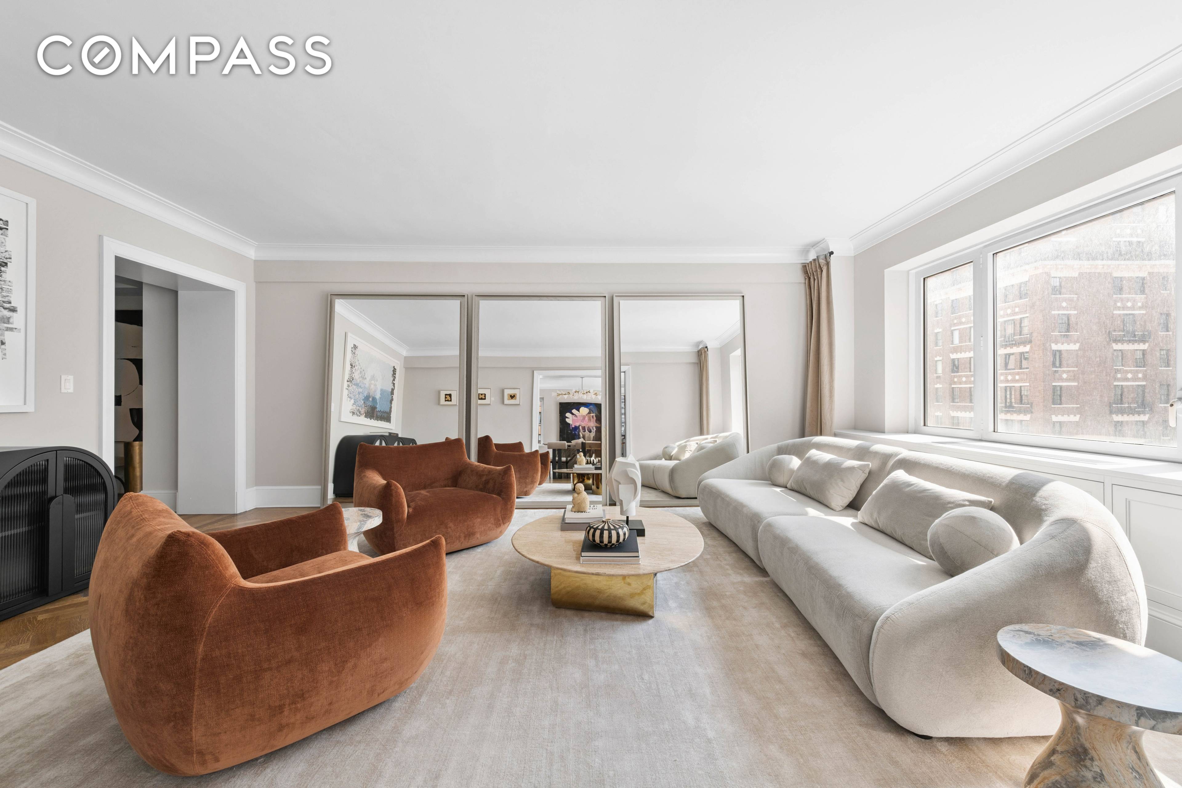 Elegant Four Bedroom, Four and a Half Bath Pre War Condominium on Park Avenue Located within the iconic 530 Park Avenue, this grand four bedroom, four and a half bath ...